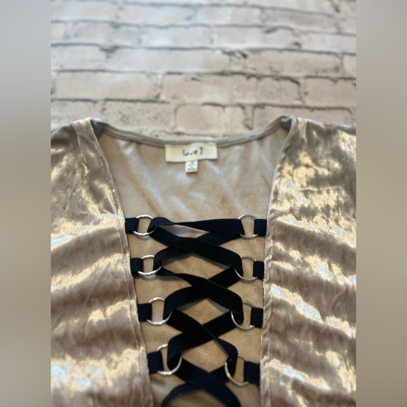 Love J Velvet Dress Size Medium - Picture 8 of 8